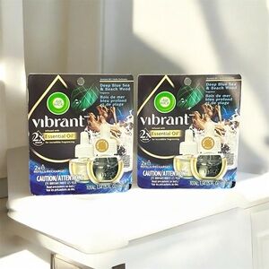 2 sets of Air wick Vibrant Deep Blue Sea & Beach Wood Essential Oil Refill